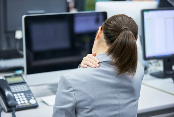 Text Neck: How Your Phone Could Be Causing Neck Pain (And What You Can Do About It)